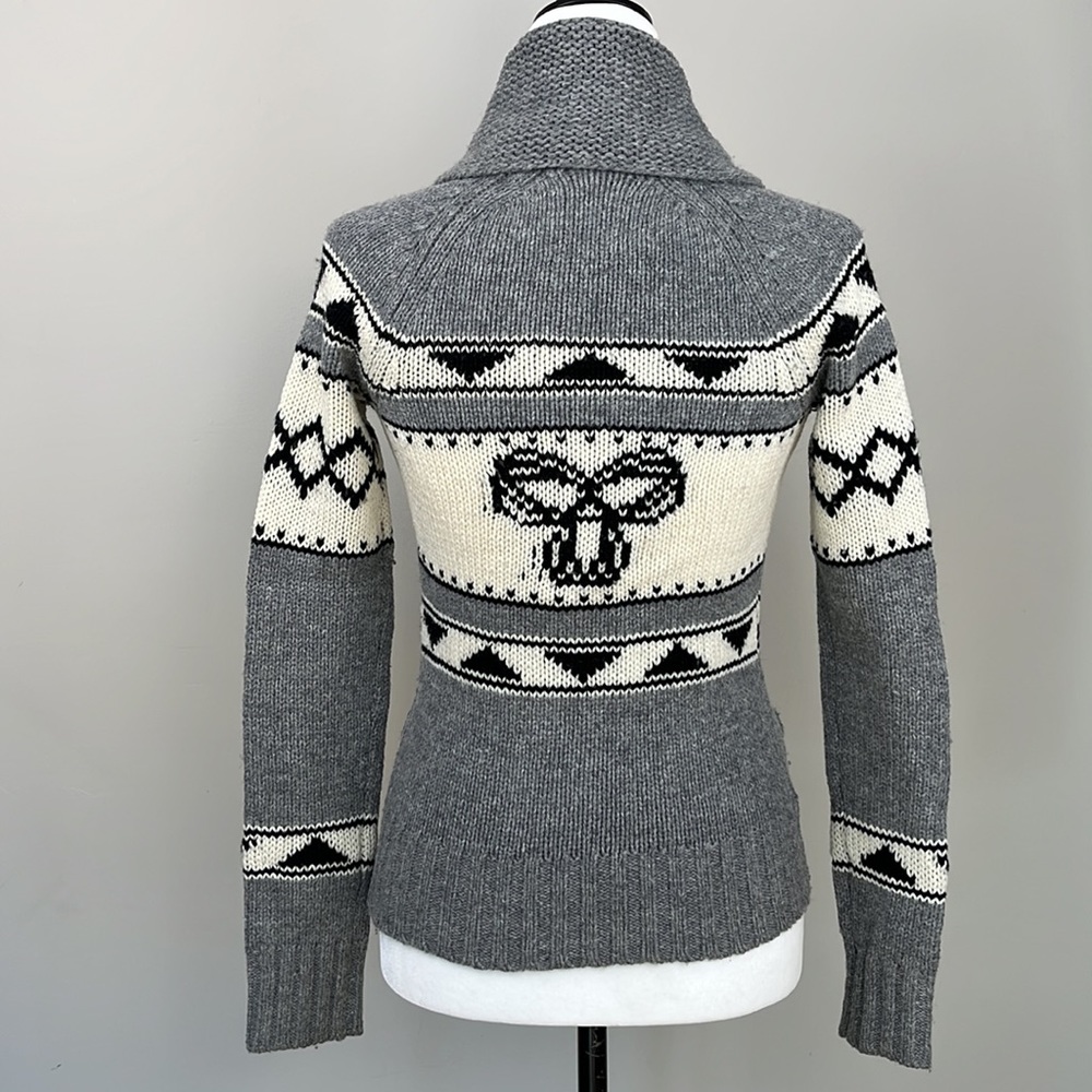 Aritzia TNA Sea to Sky 100% Lambswool Zip Up Sweater - Picture 6 of 13